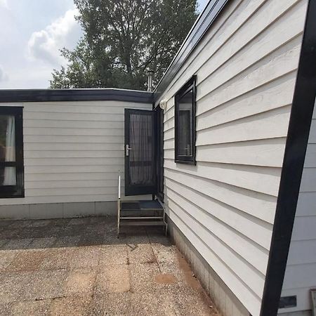 Comfortabel En Gezellig Familie Chalet Tot 6 Personen Op De Veluwe Bungalowpark De Kern Putten Dış mekan fotoğraf