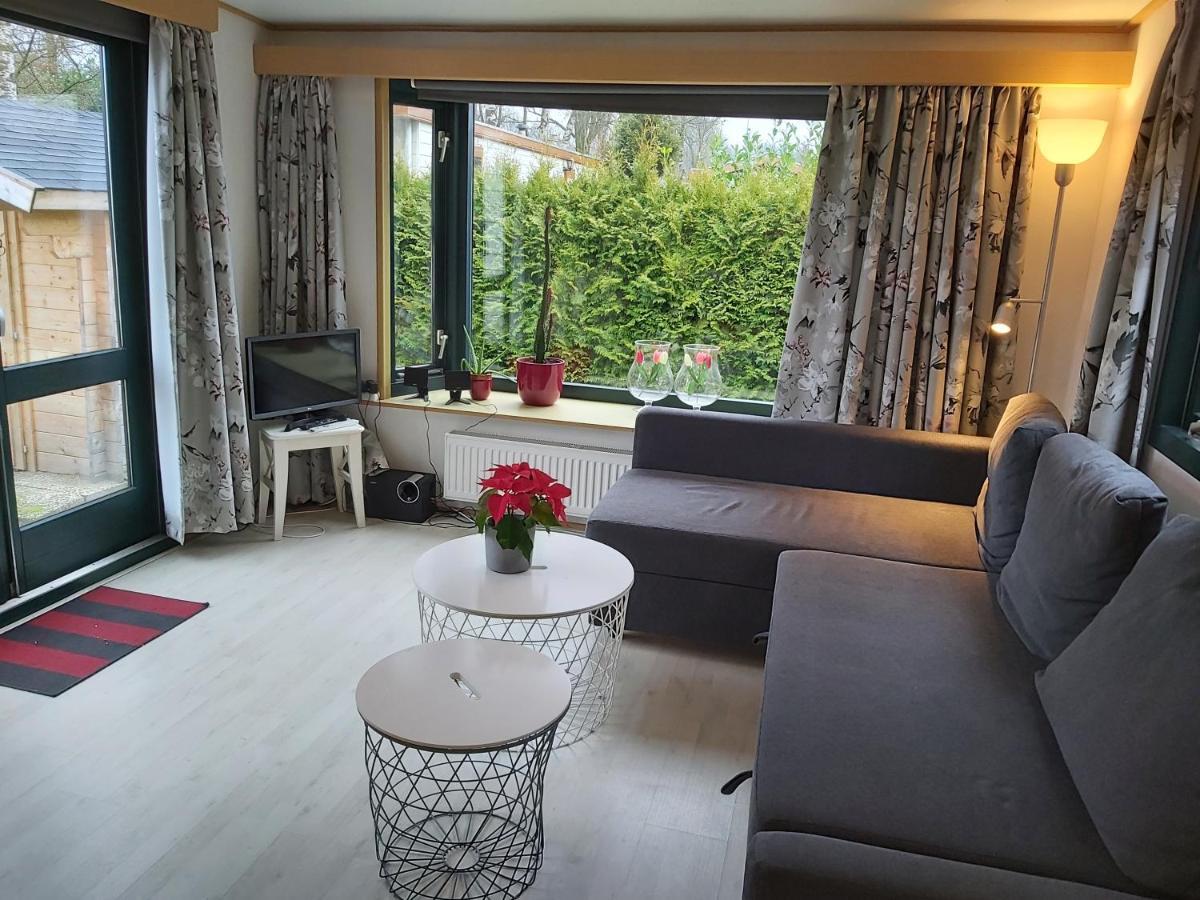 Comfortabel En Gezellig Familie Chalet Tot 6 Personen Op De Veluwe Bungalowpark De Kern Putten Dış mekan fotoğraf