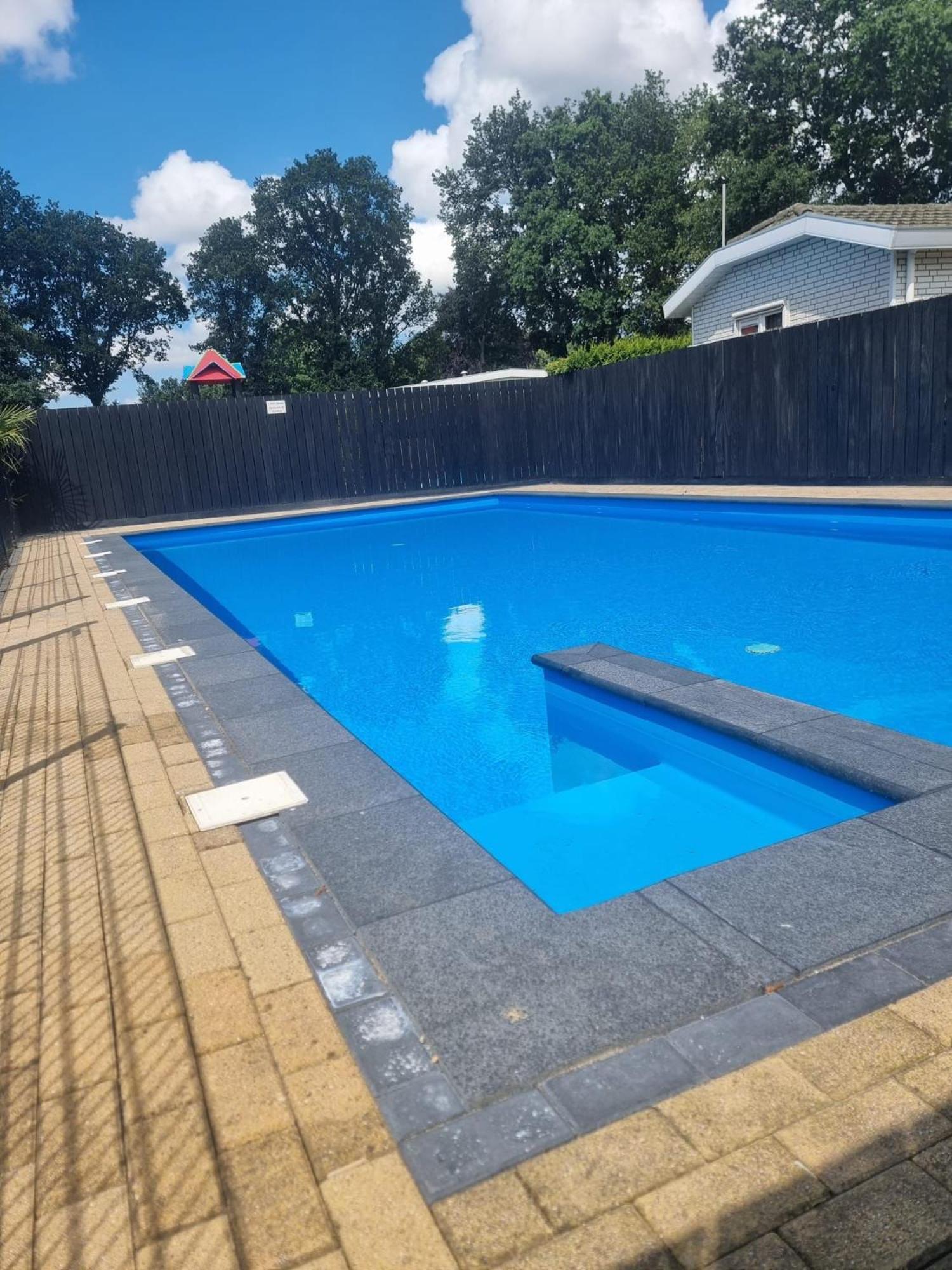 Comfortabel En Gezellig Familie Chalet Tot 6 Personen Op De Veluwe Bungalowpark De Kern Putten Dış mekan fotoğraf